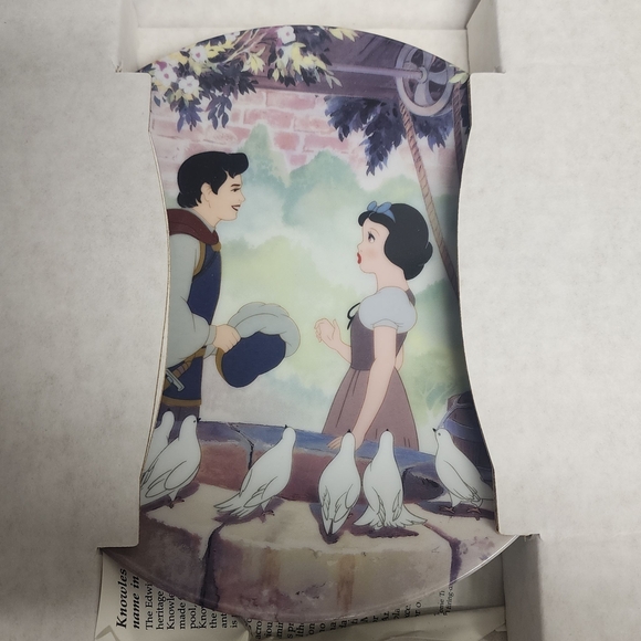 Knowles Other - Edwin M Knowles Fine China Plate - Disney Edition Snow white